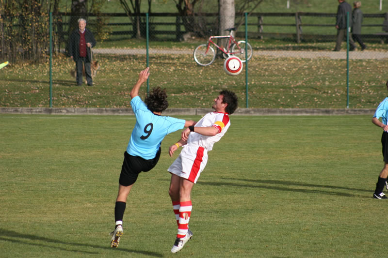 gal/10. Spieltag- SV Reischach - Pfalzen/2006-11-09 - SV Reischach gg. Pfalzen 027.jpg